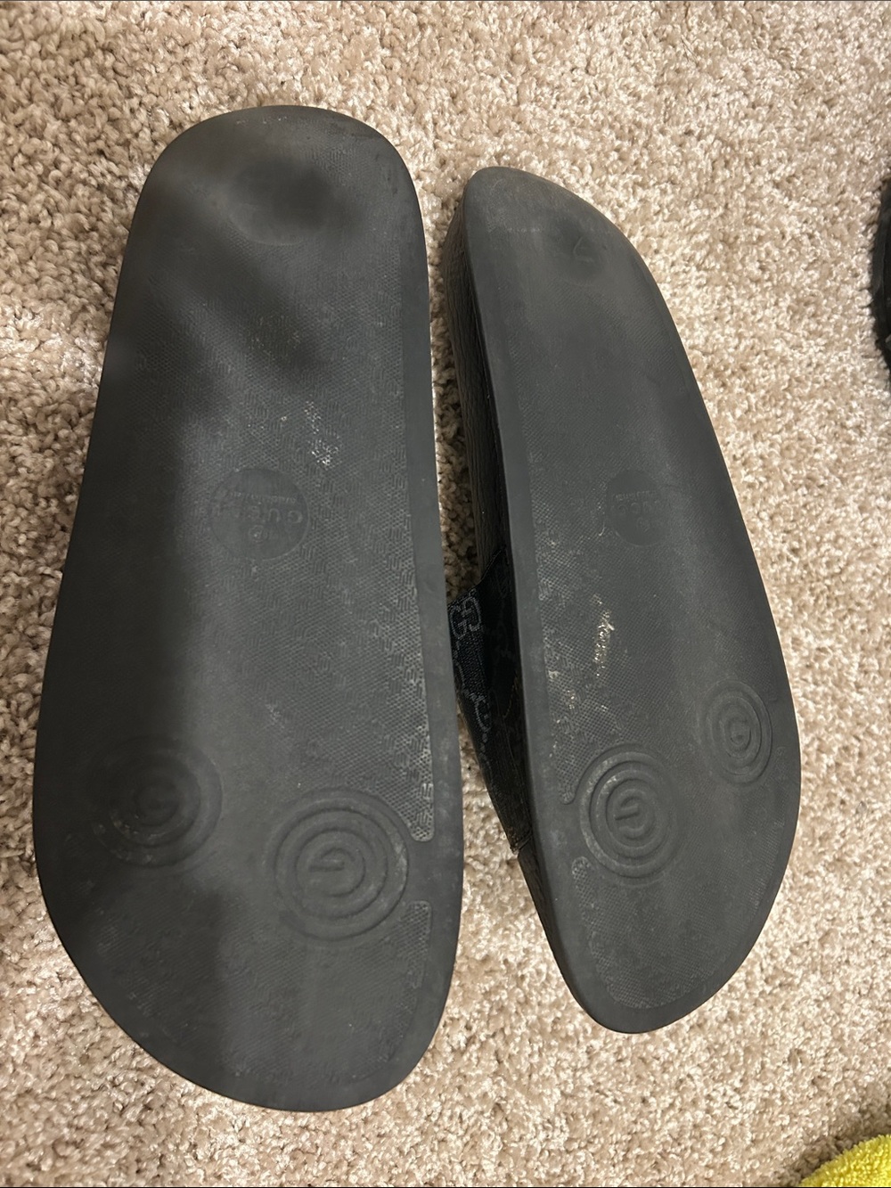 Gucci Black Slide Sandals with Gold Tiger Motif - Picture 3 of 3